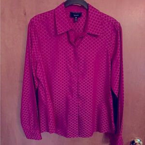 Foxcroft button front blouse no iron size 12P cranberry color NEW